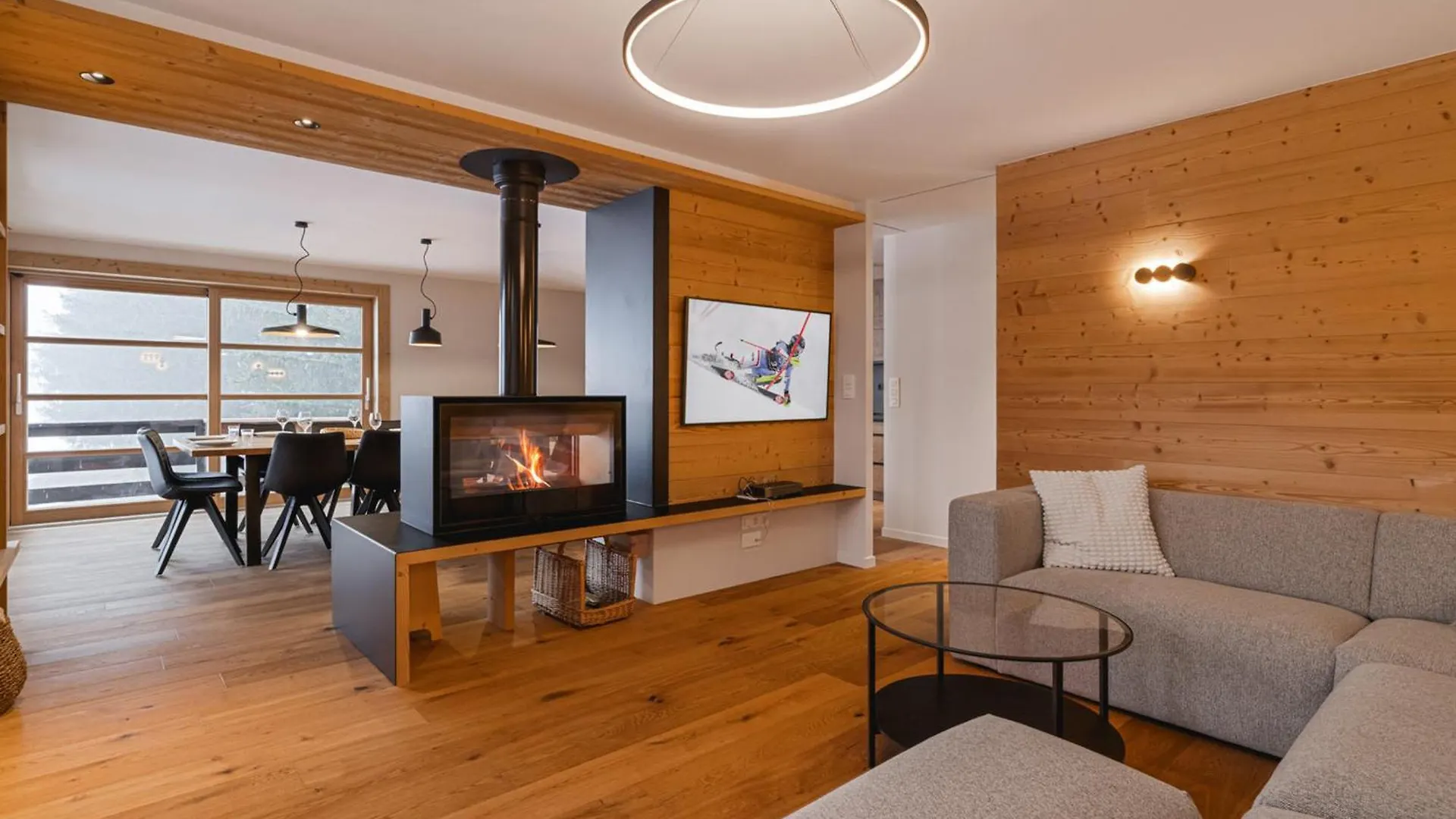 Chalet Familial Renove Au Pied Des Pistes - Fr-1-808-22 contacts
