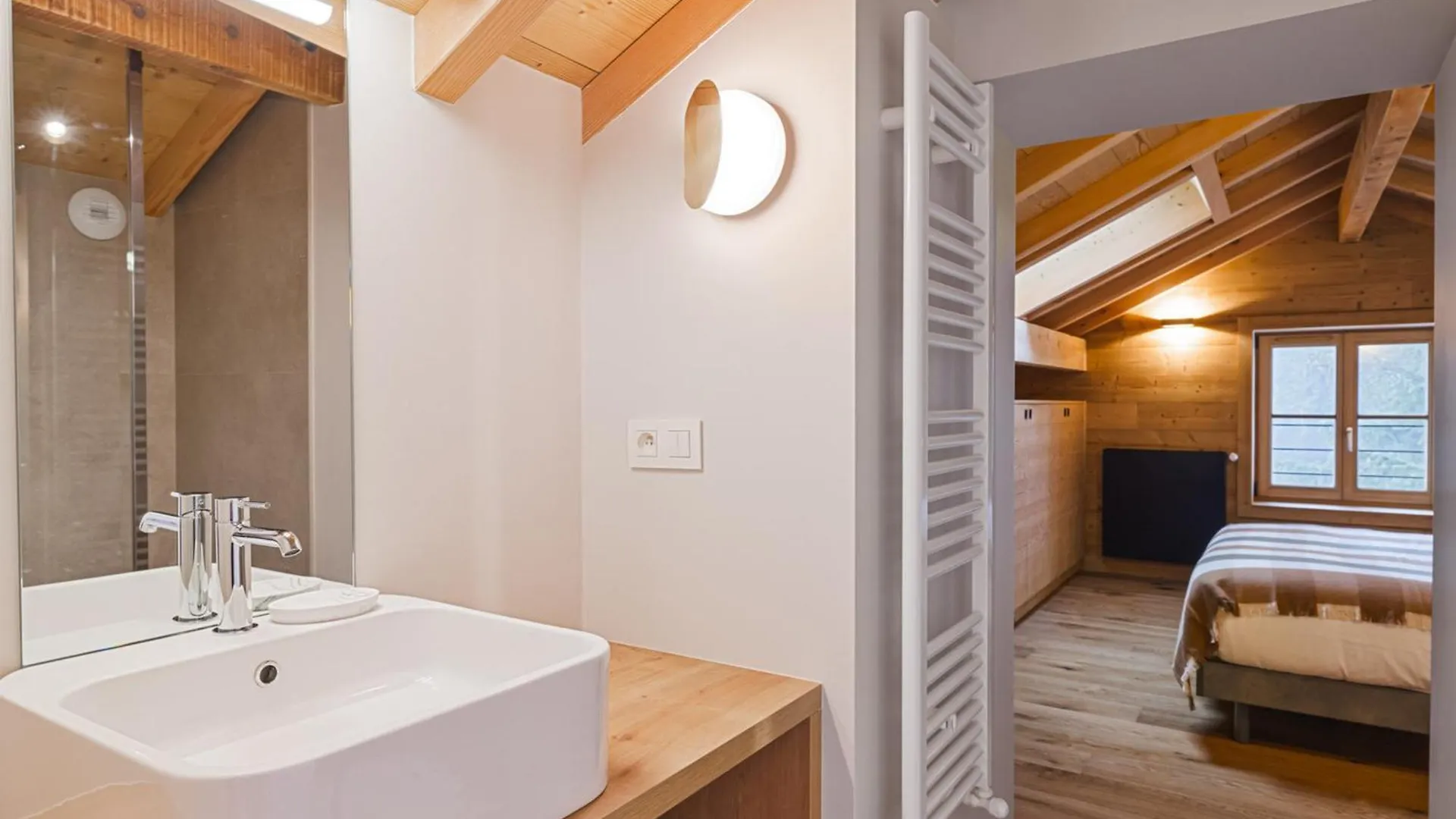 Chalet Familial Renove Au Pied Des Pistes - Fr-1-808-22 Le Monetier-les-Bains 0*,  France
